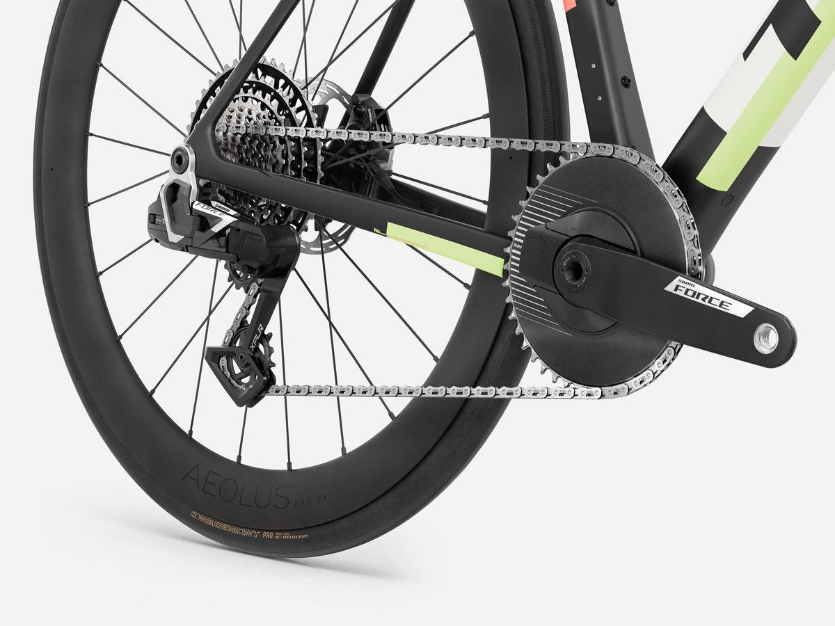 Domane SL 7 AXS 1x Gen 5 — Matte Era White/Deep Smoke