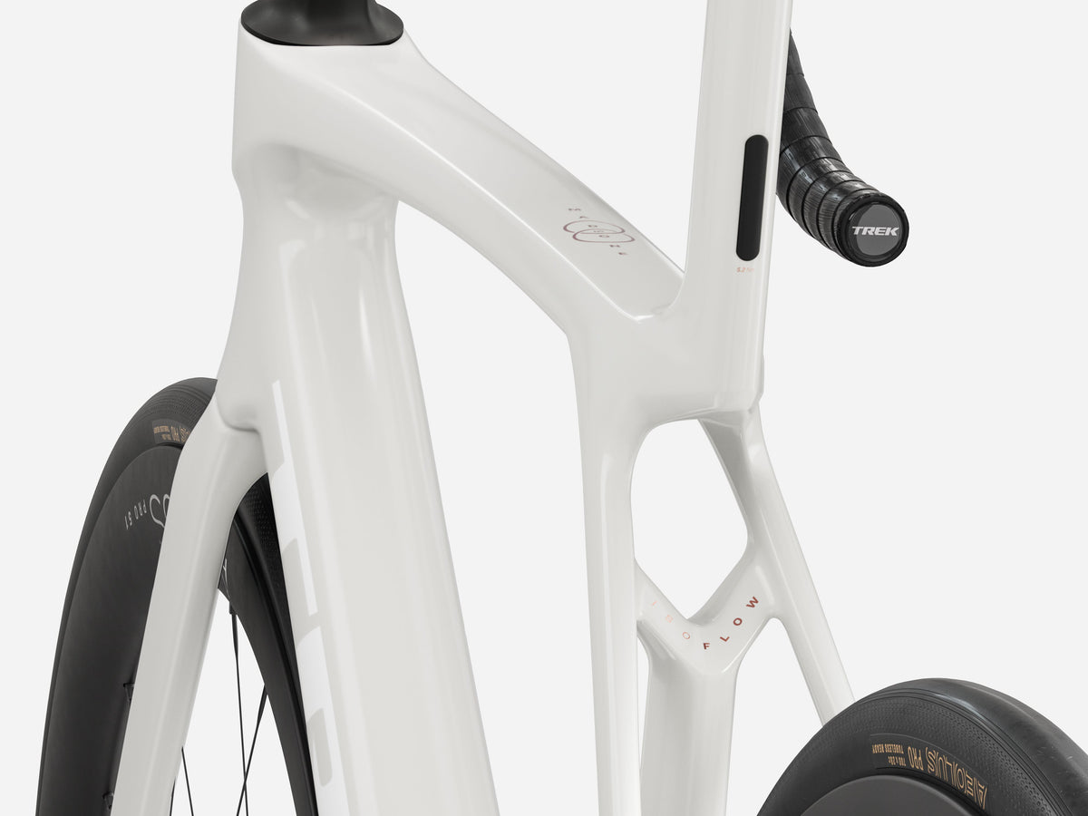 Madone SL 7 Gen 8 — Era White