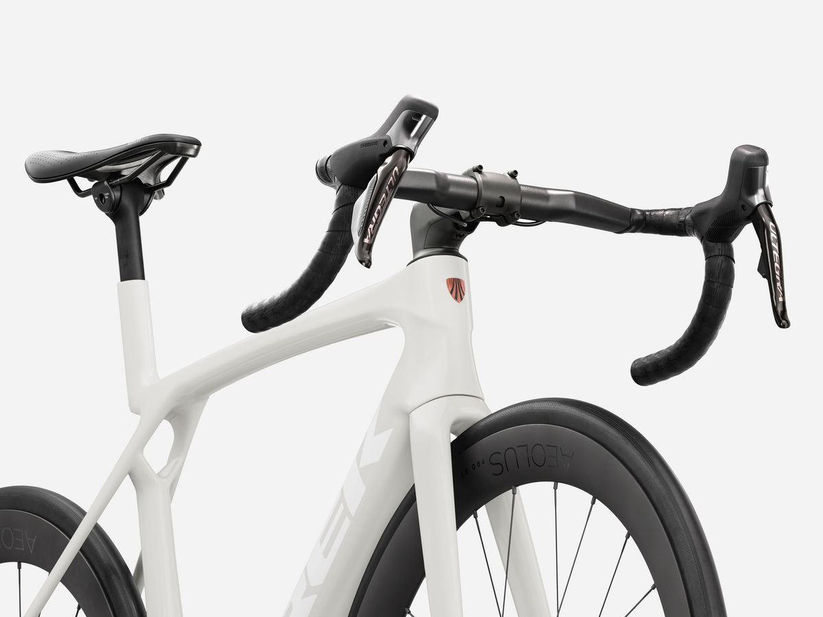 Madone SL 7 Gen 8 — Era White