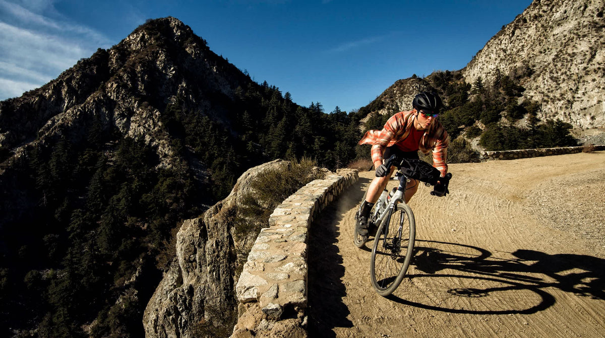 Bontrager Paradigm Comp 25 TLR Disc Road Wheel