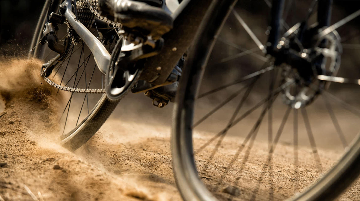 Bontrager Paradigm Comp 25 TLR Disc Road Wheel