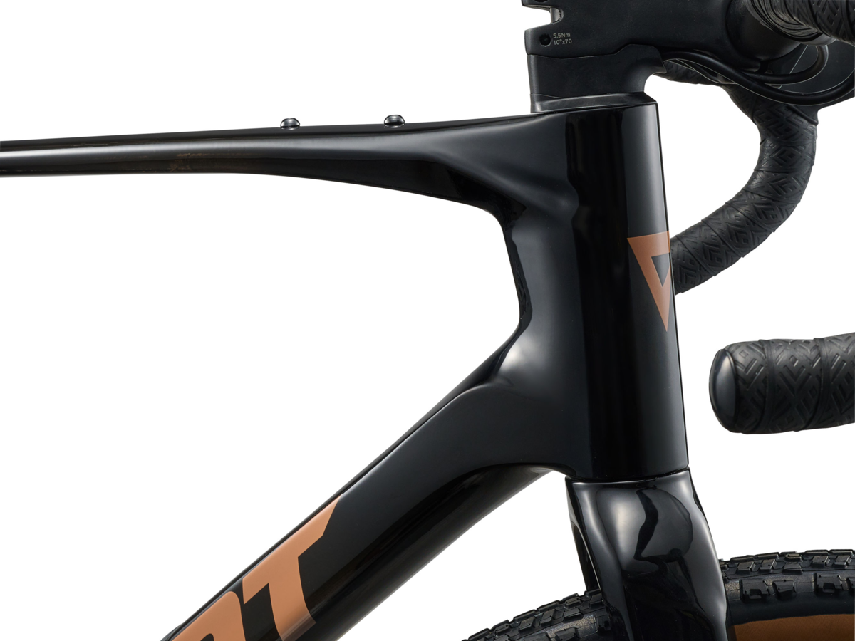 Giant Revolt Advanced 2 — Carbon (2)